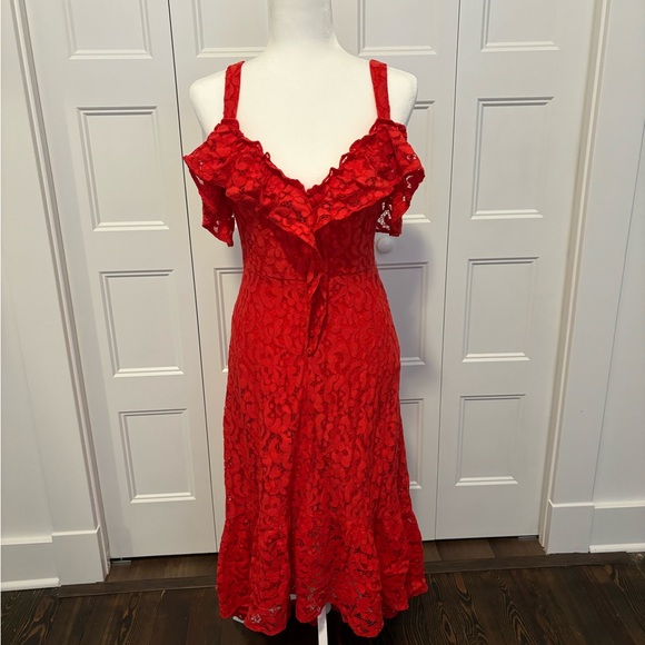 BCBGMaxAzria Dresses & Skirts - BCBG Lace High Low Dress